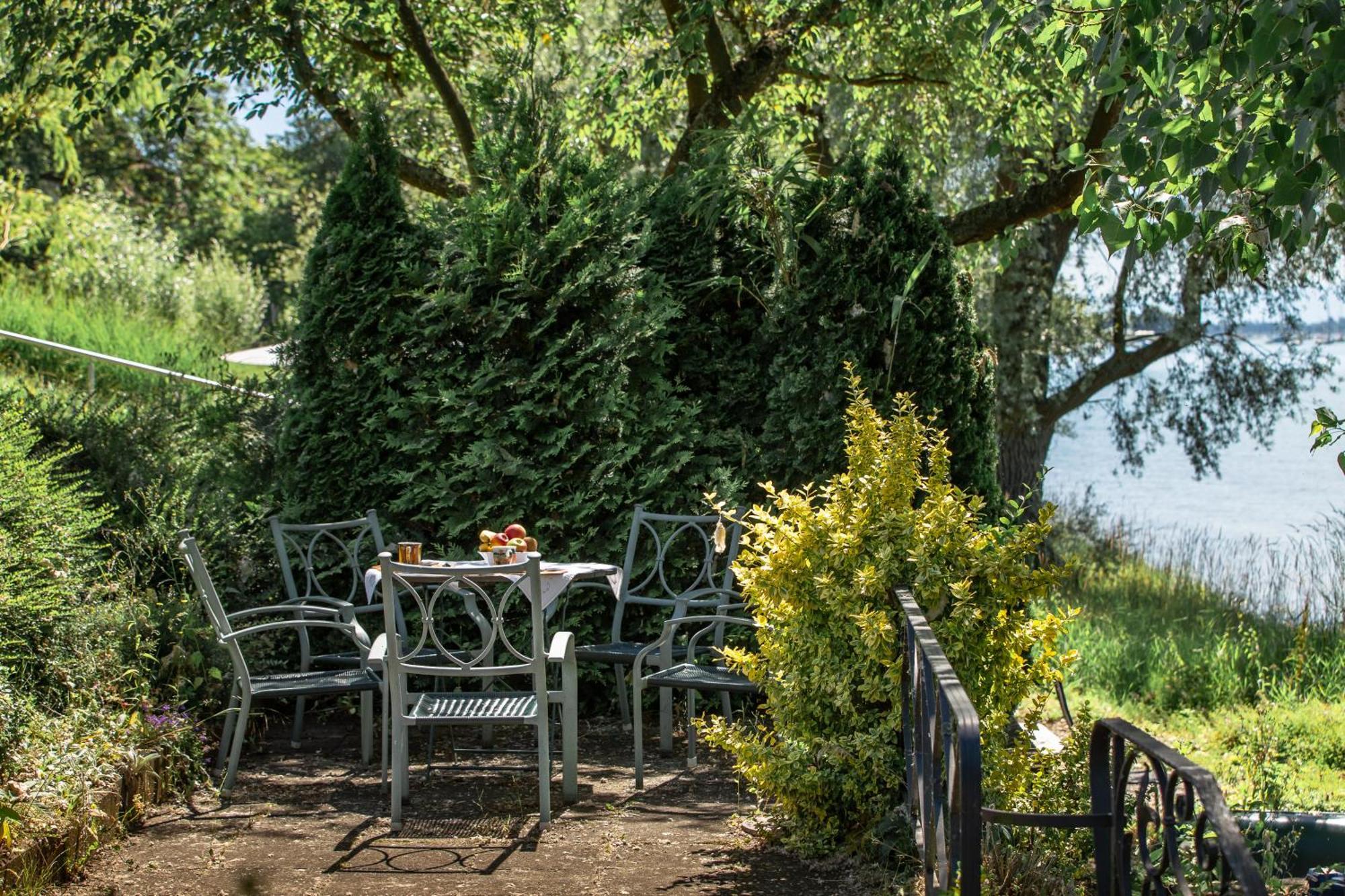 Lakeside Apartment - Seeufer Apartment Allensbach Luaran gambar