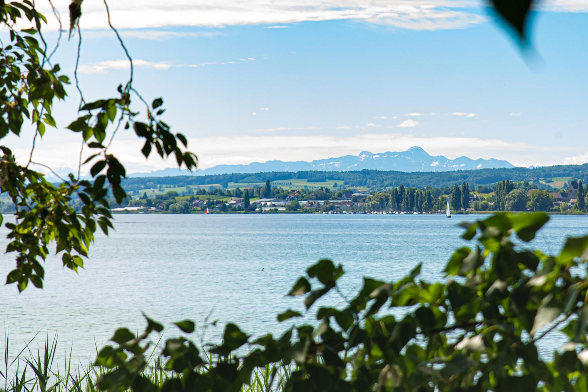 Lakeside Apartment - Seeufer Apartment Allensbach Luaran gambar